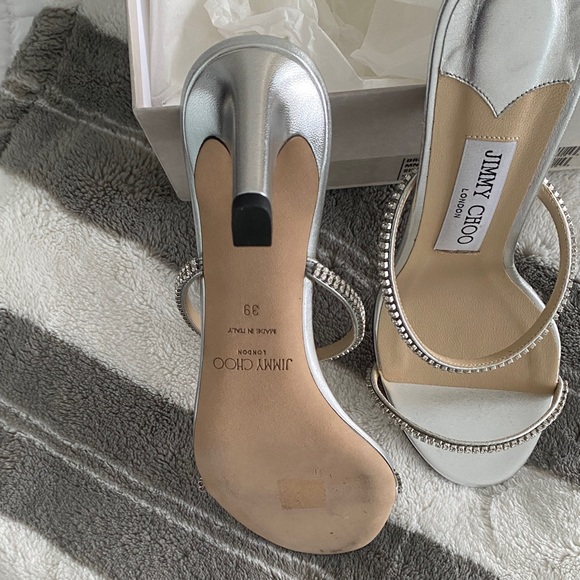 Jimmy Choo Elegant Silver Heels - Picture 4 of 6